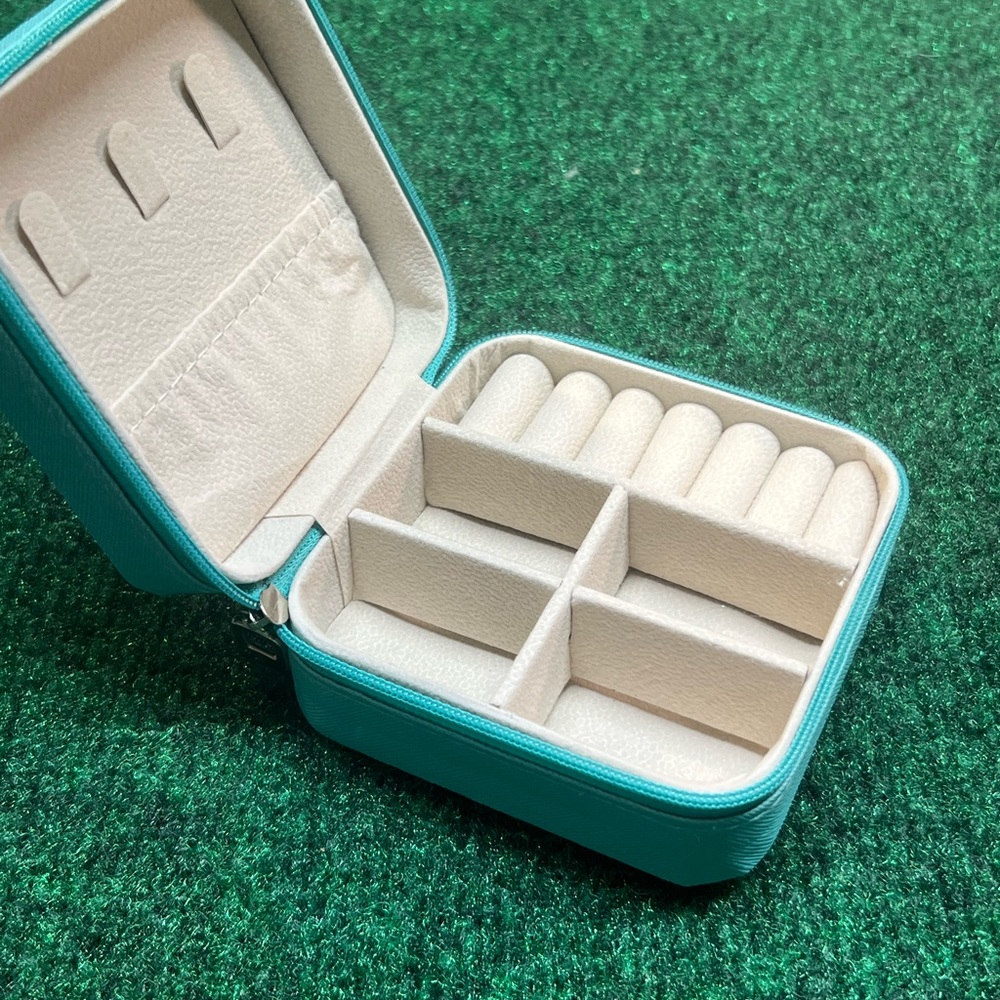 Jewelry box
